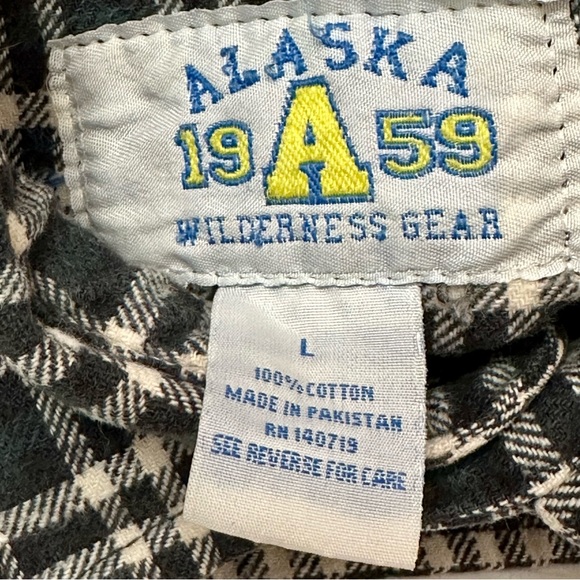 Alaskan Wilderness Gear Mens Size Large Green And Black Checkered Flannel Shirt - Picture 5 of 8